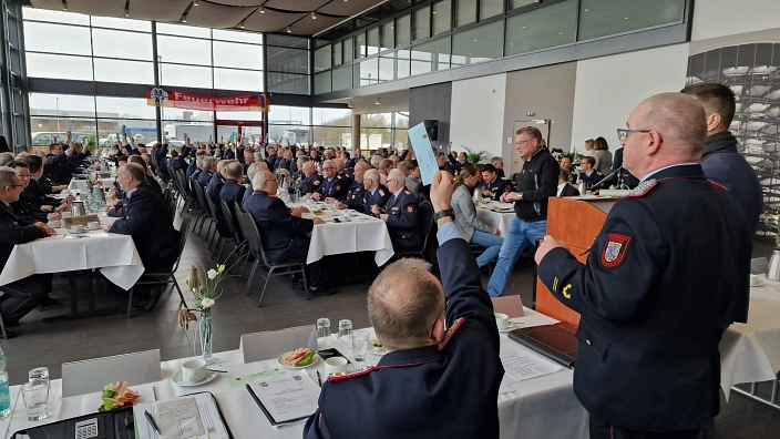 Am 25. Februar fand in Isenbüttel die Dienstversammlung der Orts-, Gemeinde- und Stadtbrandmeister der Kreisfeuerwehr Gifhorn unter der Leitung des amtierenden Kreisbrandmeisters Jens Dieckmann statt