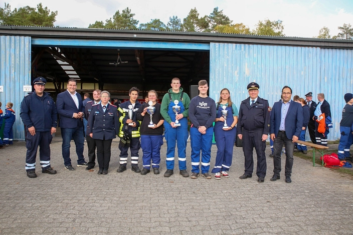 Siegerehrung mit Honoratioren