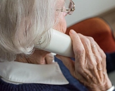 Symbolfoto Senioren am Telefon Symbolfoto Senioren am Telefon