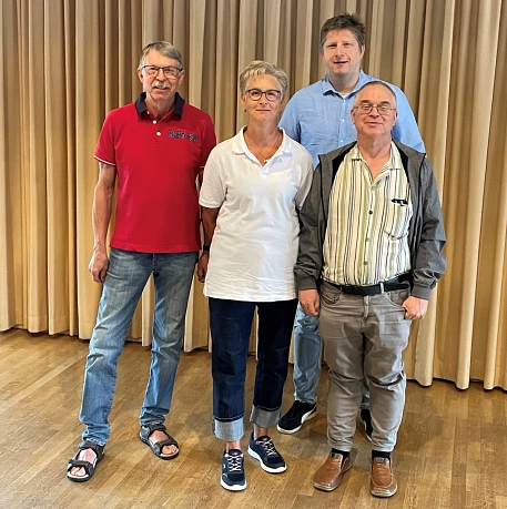 Verwaltungsausschuss Von links: Zweiter stell. Bürgermeister Reinhard Wessel, Bürgermeisterin Gaby Klose, Erster stellv. Bürgermeister Alfred Senft, hinten: Verwaltungsvertreter Jan Schwarz © Gemeinde Weyhausen